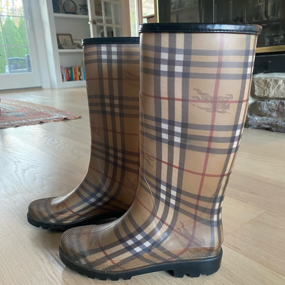 Burberry Heritage Women’s Tall Rain Boots ✨ Size 9